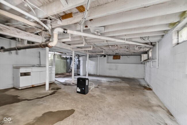 Building Photo - 456 N Centennial St