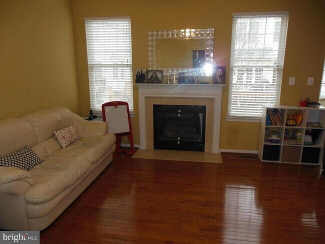 Building Photo - 25838 Norrington Square