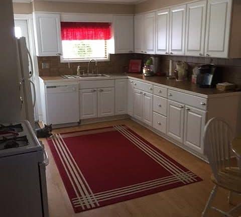 Building Photo - 17 8th Ave