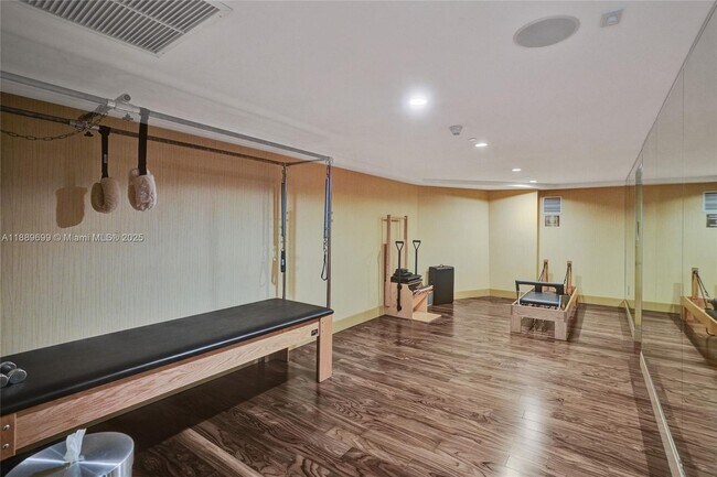 Building Photo - 50 Biscayne Blvd