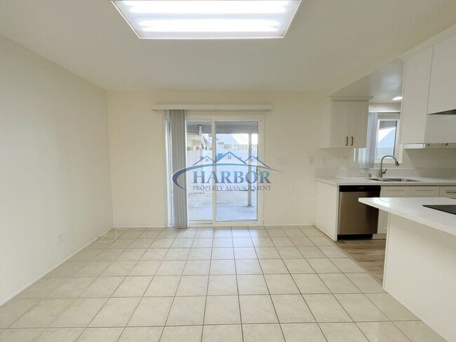 Building Photo - 1107 Opal St