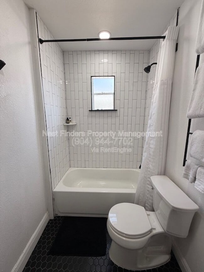 Building Photo - 2811 College St