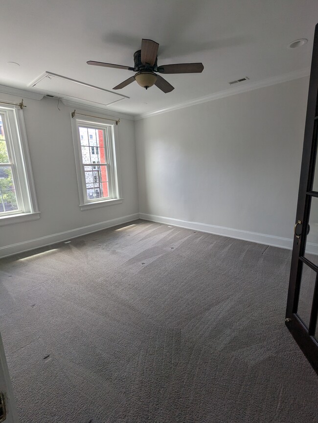 large primary bedroom - 4413 GEORGIA AVE NW