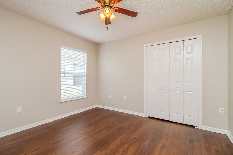 Building Photo - 13825 Econ Woods Ln