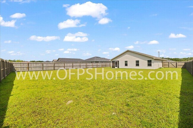 Building Photo - 6123 Redberry Dr