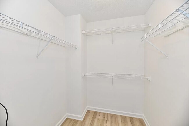 Building Photo - 11888 Esty Way