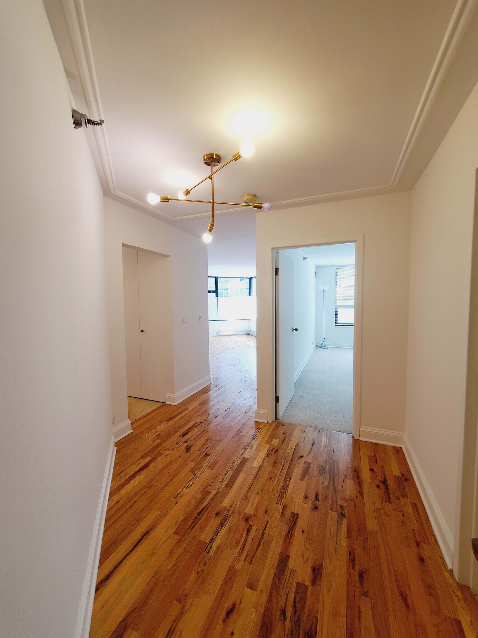 Building Photo - 401 E Ontario St