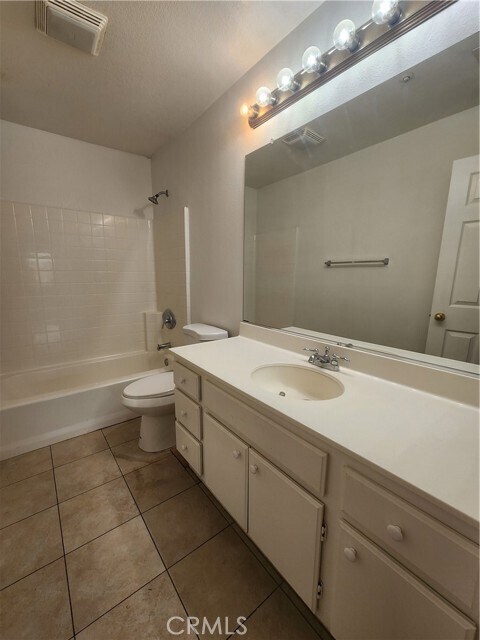 Building Photo - 15752 Home Ct