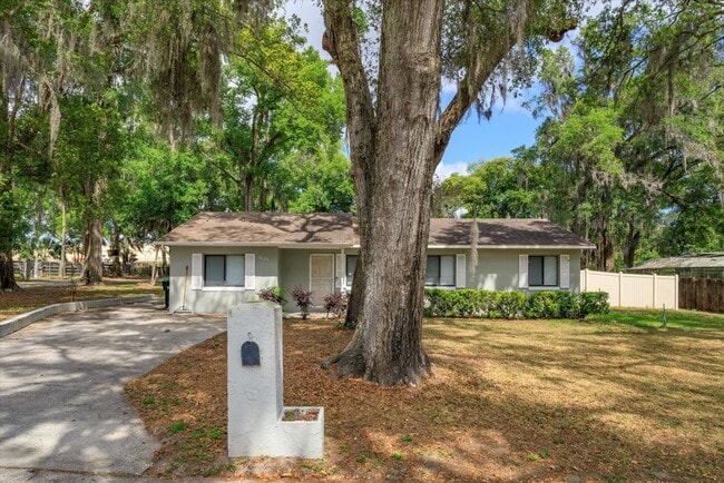 Building Photo - 3/1 Home With A Detached 1/1 Bd In-Law Suite And Detached Airconditioned Metal Storage