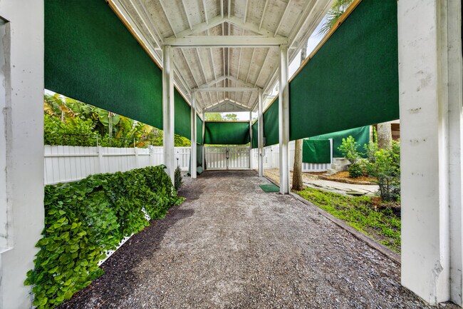 Building Photo - 13074 La Mirada Cir