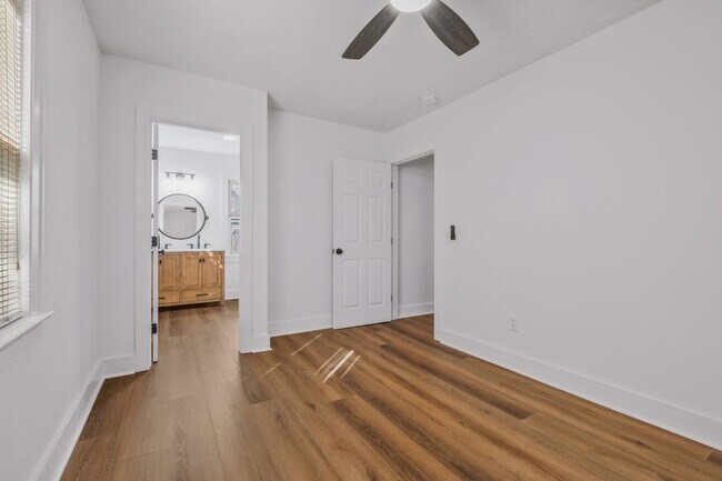 Building Photo - 223 Cumberland Dr