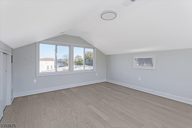 Building Photo - 617 Ripley Pl