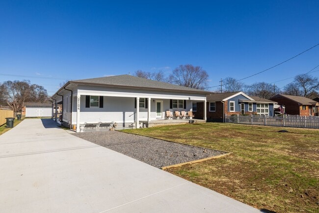 Building Photo - 2104 Jade Dr