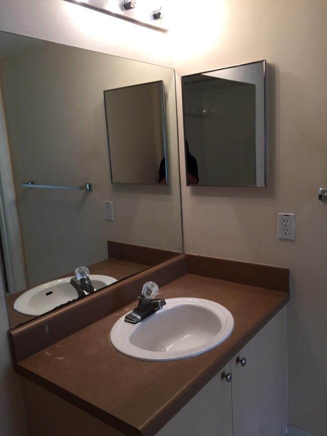 Building Photo - 4180 San Marino Blvd