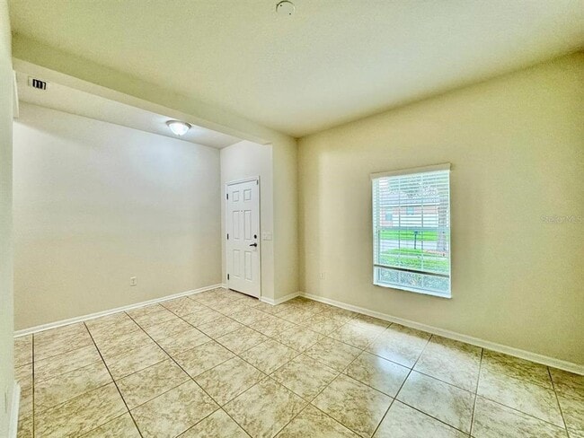 Building Photo - 9614 Oak Glade Ave