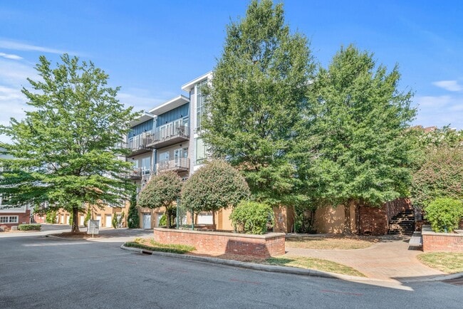 Primary Photo - (Coming Soon) Move-in Ready 1 Bedroom Cond...