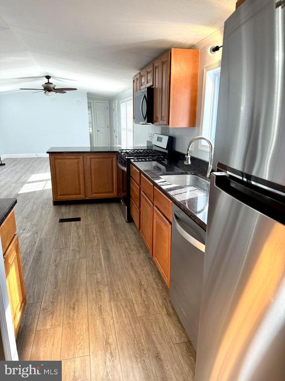 Building Photo - 1616 N Main St