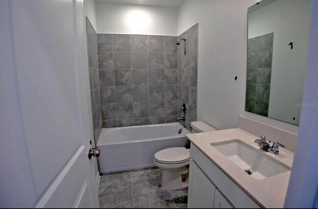 Building Photo - 2644 Skyline Lp