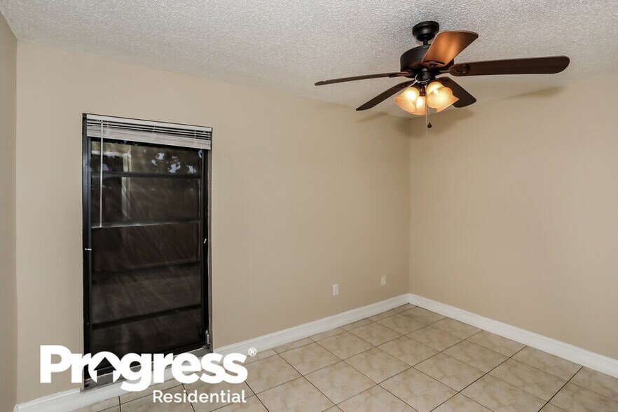 Building Photo - 4205 SW 137th Ct