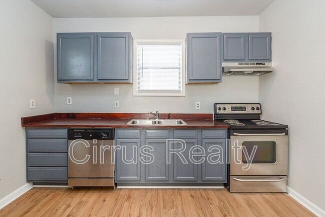 Building Photo - 2511 Orcutt Ave