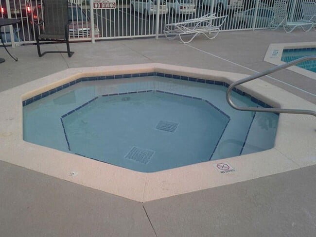 Building Photo - 8722 Rain Forest Pl