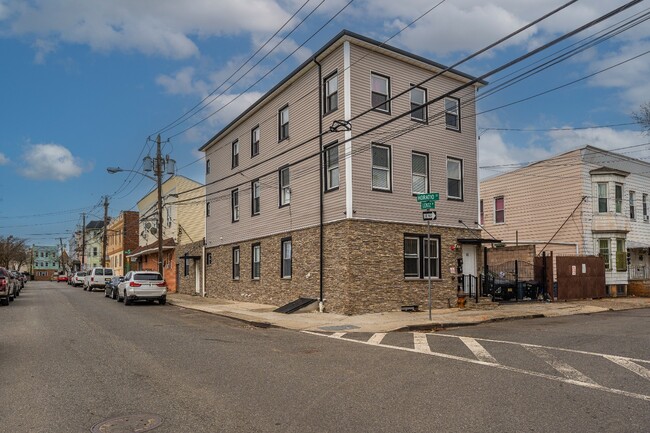 Building Photo - 55 Lentz Ave