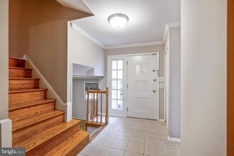 Building Photo - 2012 Friendship Ln