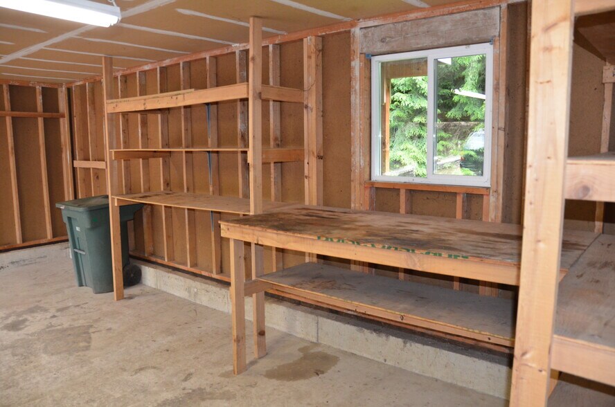 Building Photo - 3700 Beazer