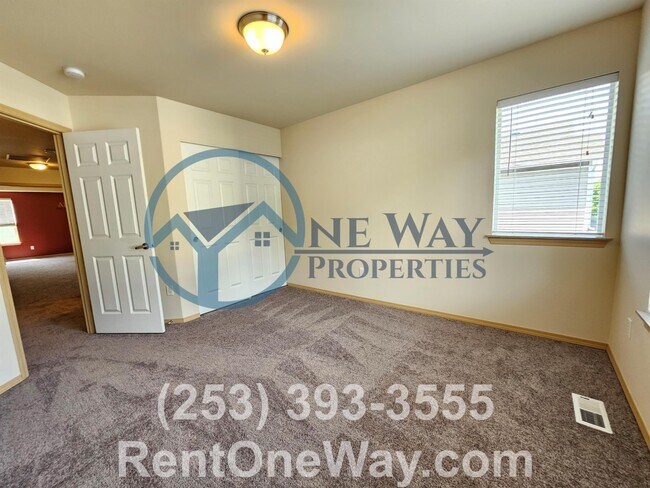 Building Photo - 15410 87th Ave E