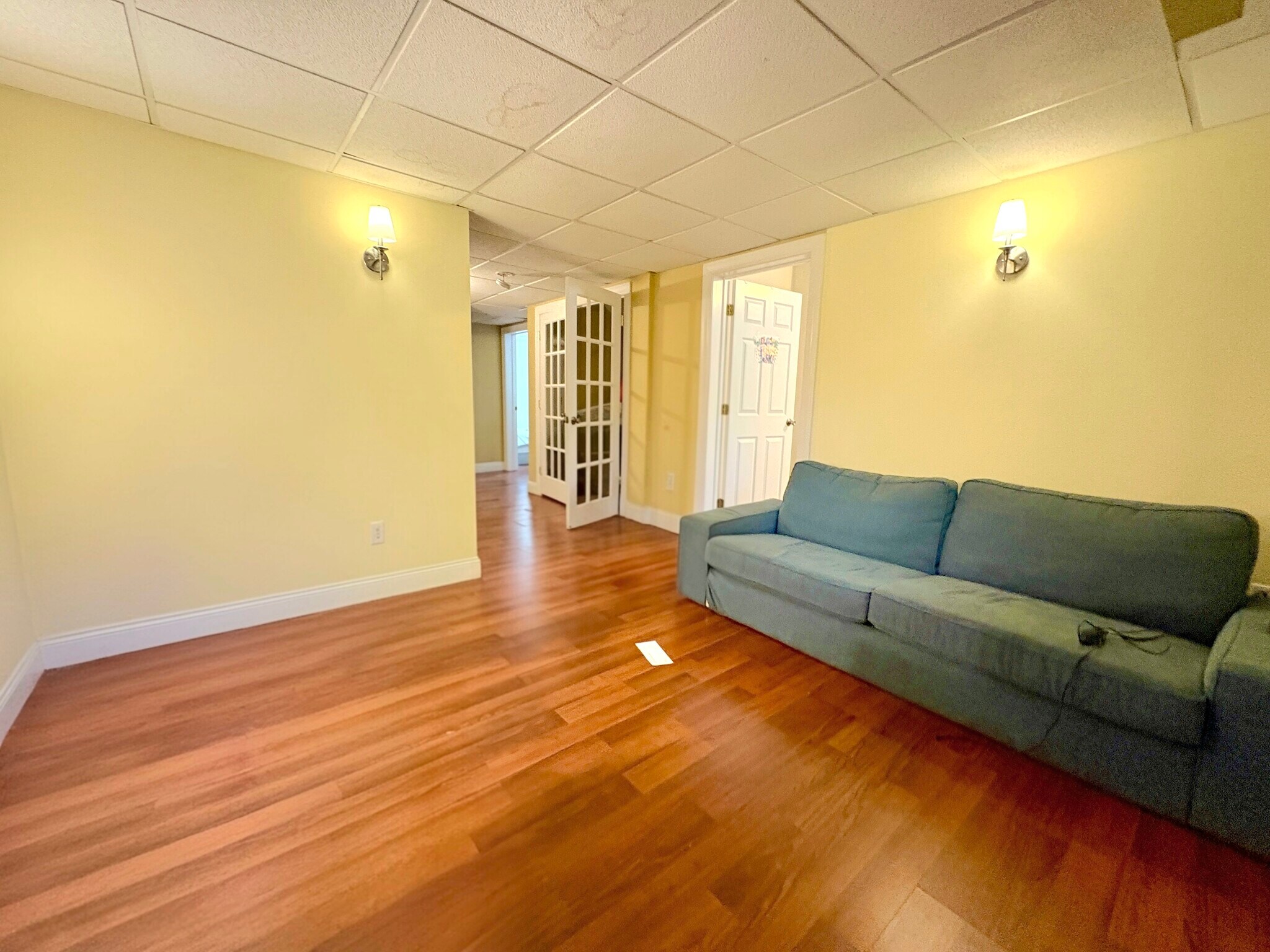 Building Photo - 184 Saint Paul St