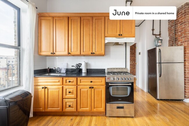 Building Photo - Room in Shared 2 bed/1 bath home in Crown Heights