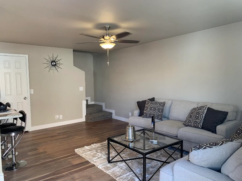 Building Photo - 4710 E Portland St