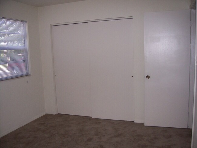 Building Photo - 3749 Maria Cir