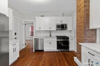 Building Photo - 36 Maple St