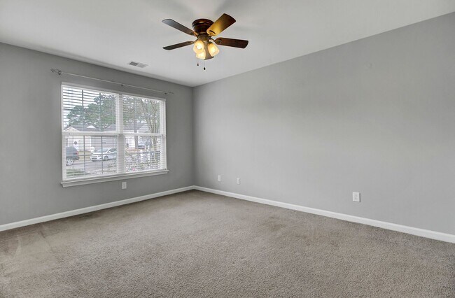 Building Photo - Premier Living With Dual Primary Suites & Community Comforts