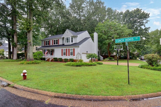 Primary Photo - Completely Updated Corner Home in Woods of...