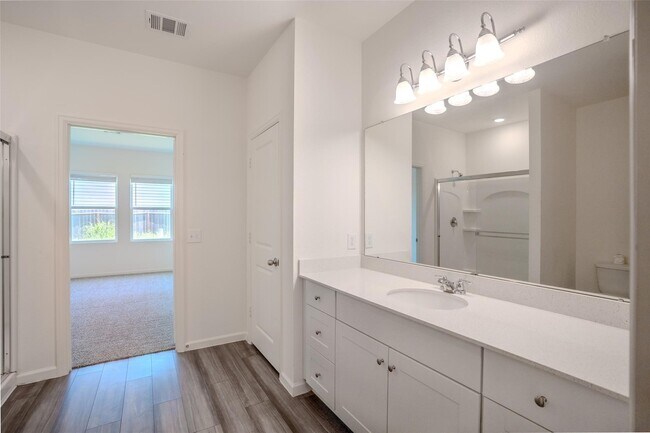 Building Photo - 6307 Highland Hts Dr