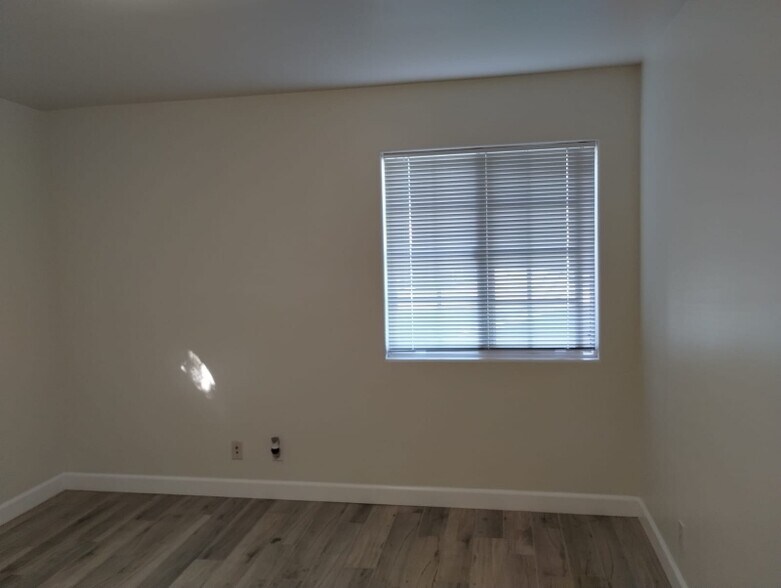 Building Photo - 5892 Wheelhouse Ln