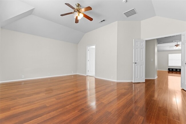 Building Photo - 3015 Honey Locust Dr