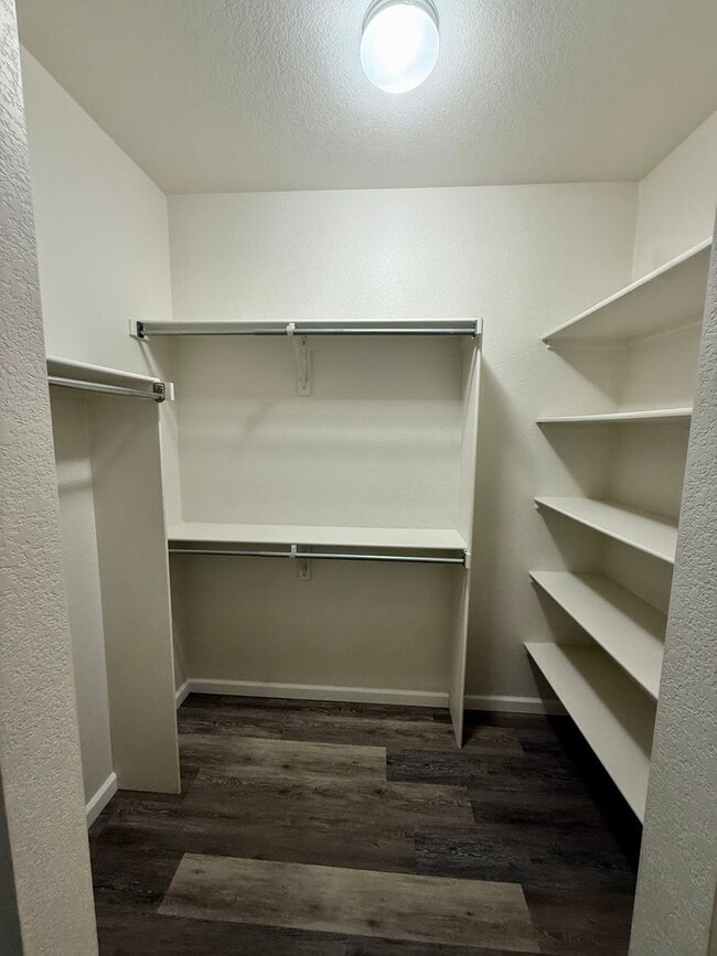 Building Photo - Beautiful,  2 Bed/2 Bath Condo in High Plains Village