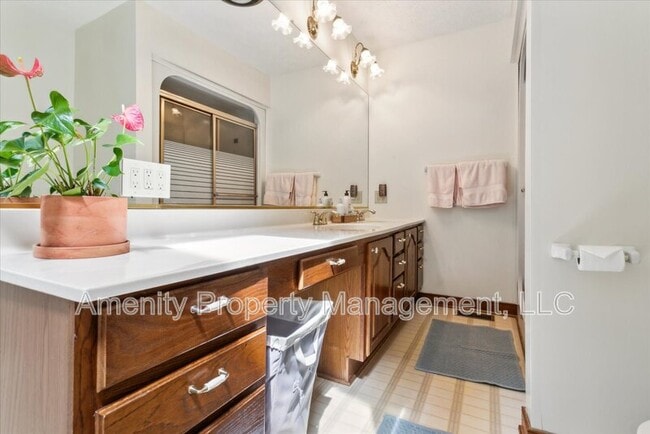Building Photo - 5974 Ladysmeade Ln