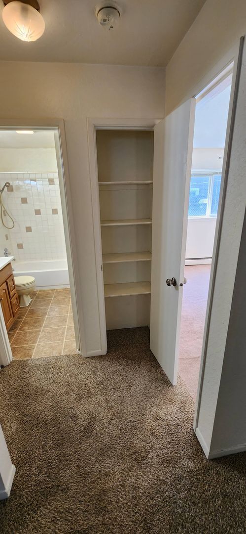 Building Photo - 401 N Mumford St