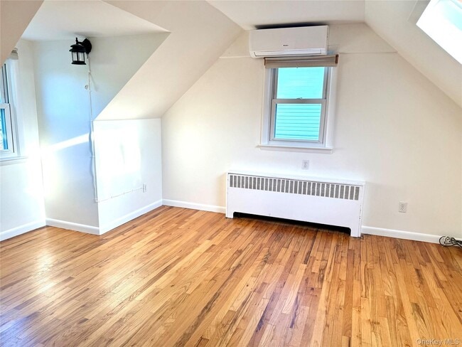 Building Photo - 61 Juniper Rd