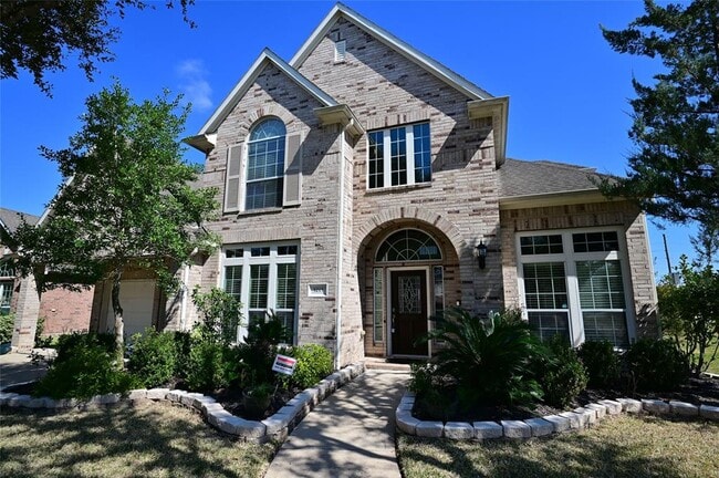 Building Photo - 5215 Field Briar Ln