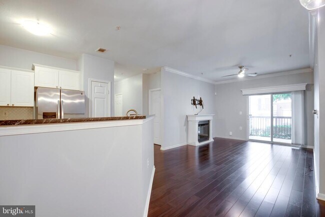 Building Photo - 11371 Aristotle Dr