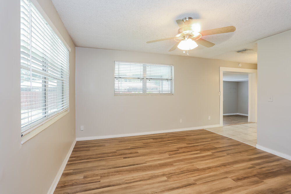 Building Photo - 4733 Samba Dr