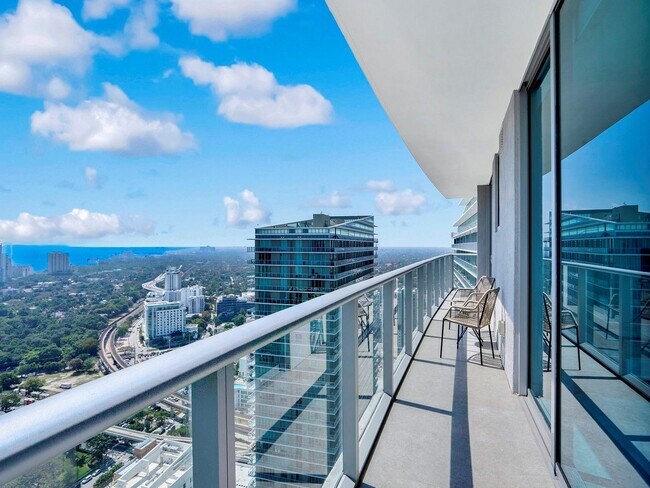 Building Photo - 1100 S Miami Ave