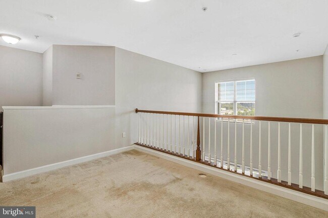 Building Photo - 501 Hungerford Dr