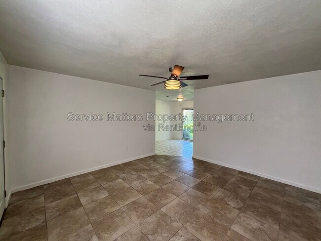 Building Photo - 121 Berkley Dr