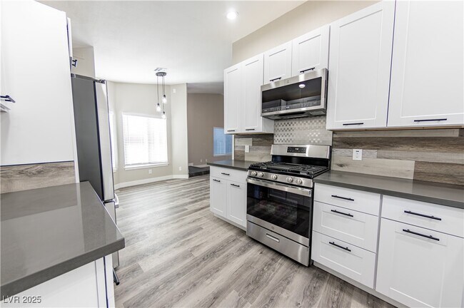 Primary Photo - 517 Crony Ave